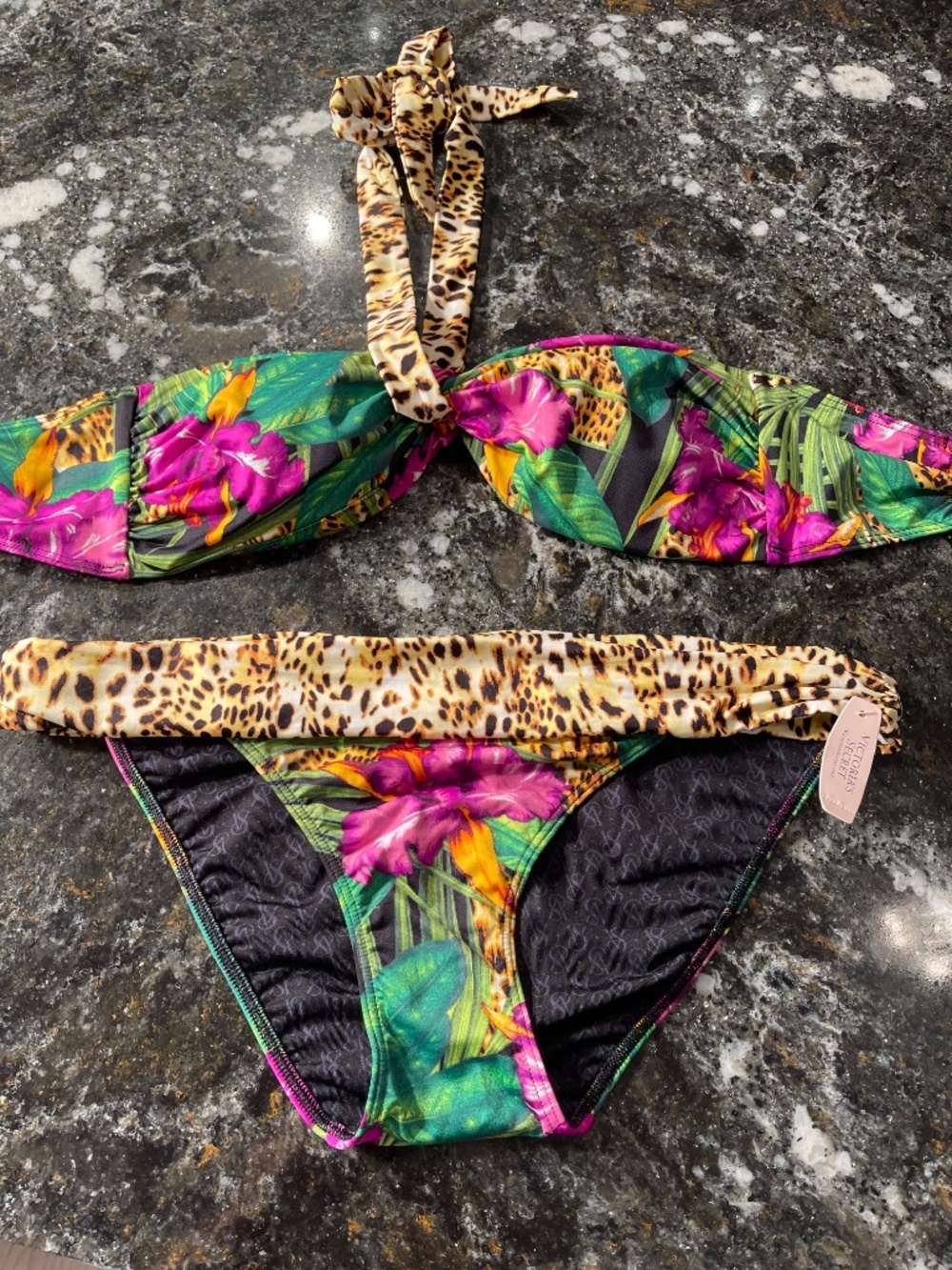 Like new Victoria Secrets bikini bandeau M set blogger’s favorite - Picture 4 of 13